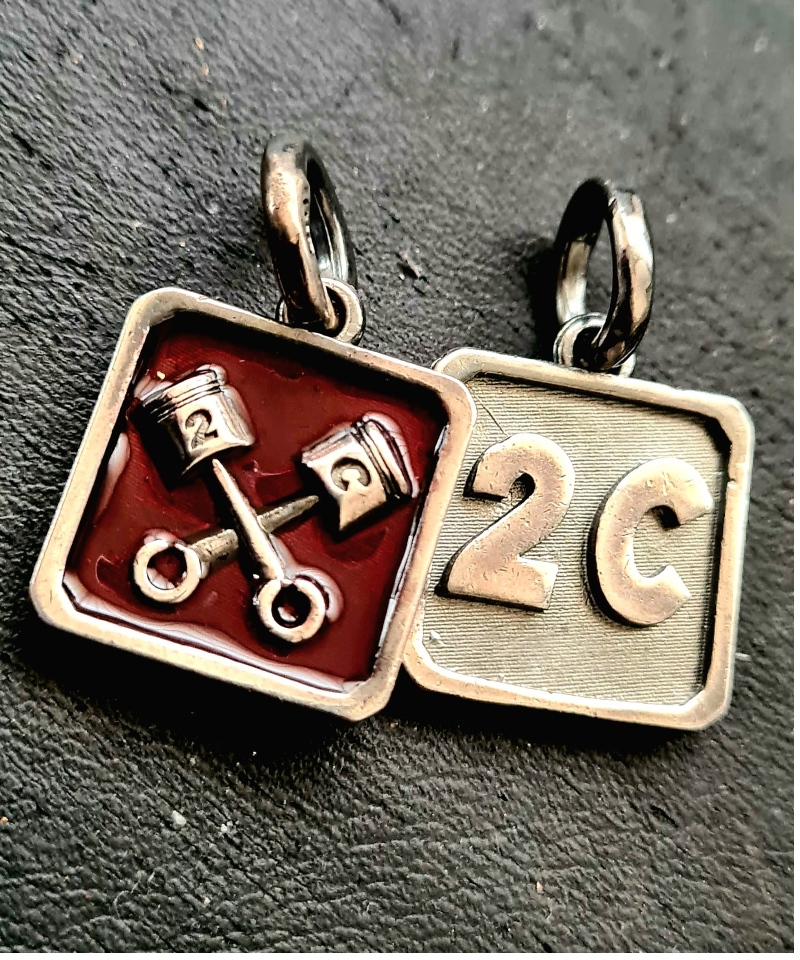 Collezione Ciondoli DueCilindri Quadrato logo  double face 2C